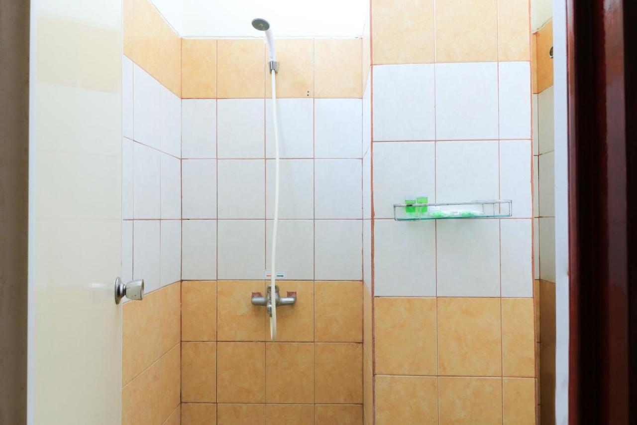 Al-Badar Hotel Syariah 马卡萨 外观 照片