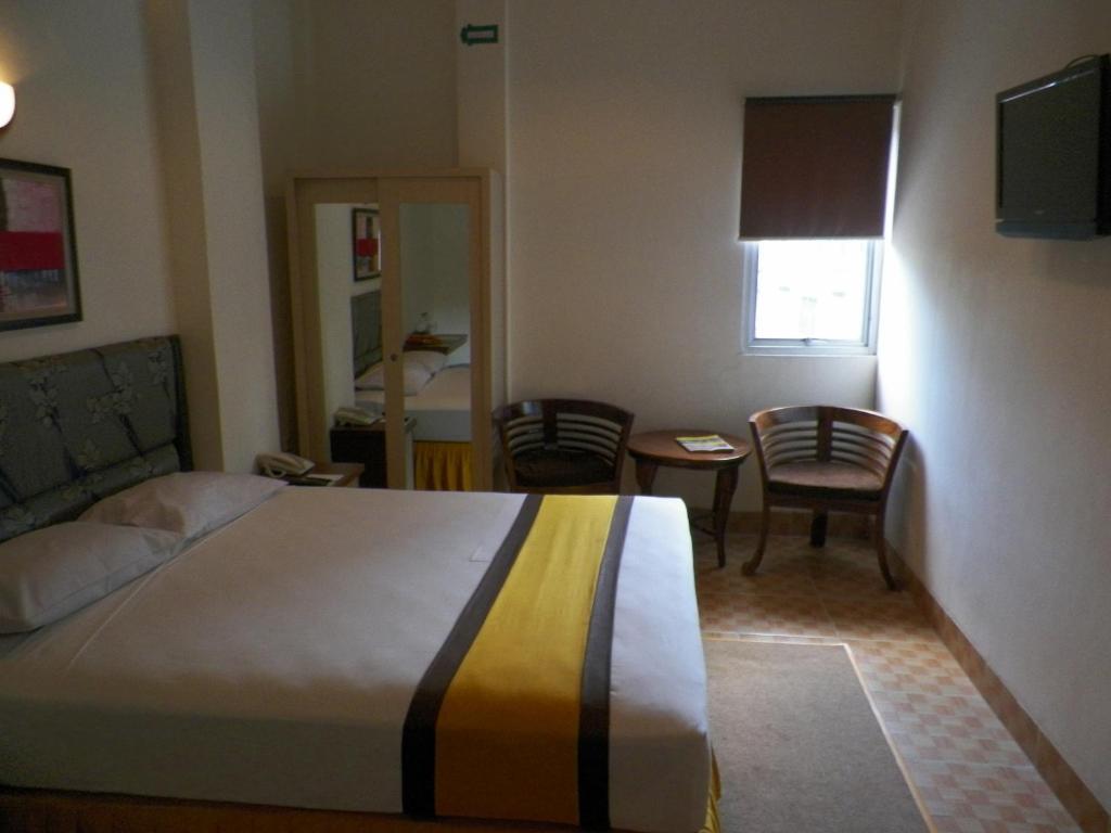 Al-Badar Hotel Syariah 马卡萨 外观 照片